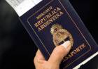 SE ELIMINARÁN LOS SELLOS EN LOS PASAPORTES