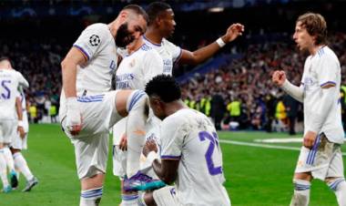 REAL MADRID ELIMINÓ AL PSG DE LA CHAMPIONS LEAGUE Y AVANZÓ A CUARTOS DE FINAL