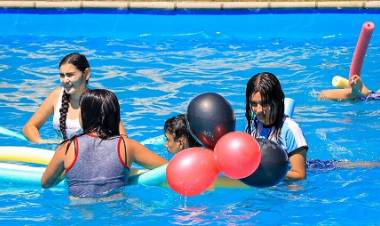 EL CLUB EL LINCE INAUGURÓ UNA PILETA SEMI OLÍMPICA 