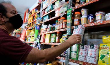 SEGÚN EL INDEC LA INFLACIÓN DE FEBRERO FUE 4,7%: LA IMPULSÓ EL RUBRO ALIMENTOS QUE SUBIÓ 7,5%, ALCANZÓ EL 52,3% INTERANUAL 