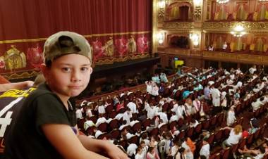 ALUMNOS VIAJAN A BUENOS AIRES PARA CONOCER EL TEATRO COLON