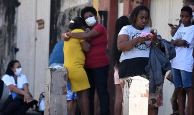 BRASIL: AL MENOS 22 MUERTOS EN UNA FAVELA DE RÍO DE JANEIRO POR UN MEGAOPERATIVO POLICIAL