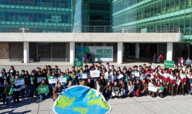 ESTUDIANTES DE TODA LA PROVINCIA REALIZARON LA PROMESA DE CUIDADO AMBIENTAL
