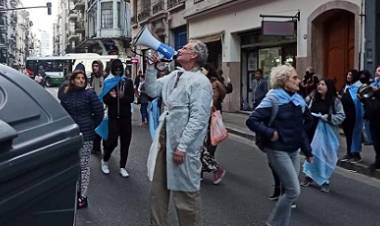 EL FRENTE DE TODOS CONTRA LAS MANIOBRAS GOLPISTAS