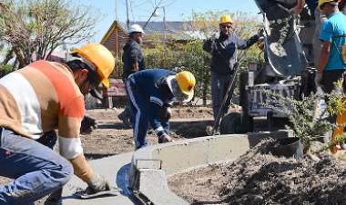 EL GOBIERNO PROVINCIAL ACOMPAÑA EL CRECIMIENTO DE VILLA DE LA QUEBRADA