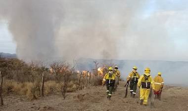 CONTROLARON EL INCENDIO EN CERCANÍAS DE DONOVAN 