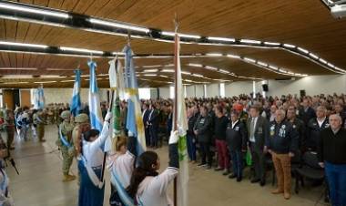 HOMENAJEARON A MÁS DE 140 VETERANOS Y VETERANAS DE MALVINAS