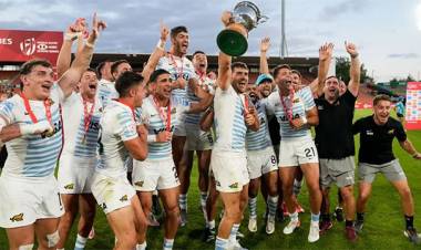 LOS PUMAS 7s VENCIERON A LOS ALL BLACKS Y SE CORONARON CAMPEONES DEL TORNEO SEVEN DE HAMILTON