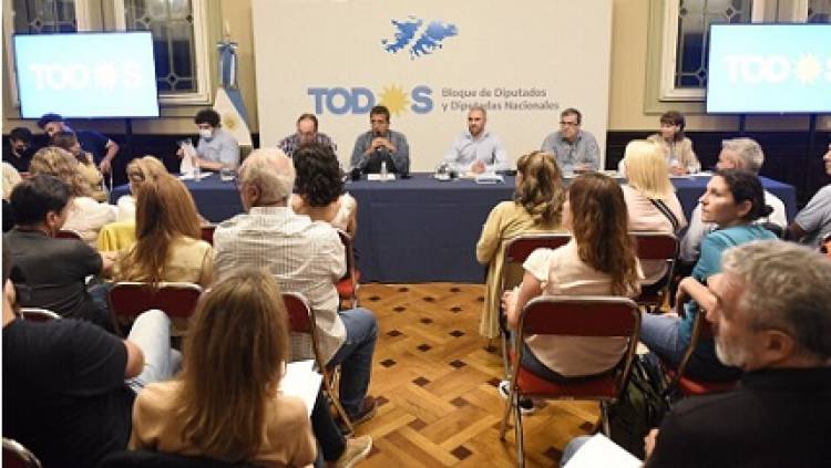 MARTÍN GUZMÁN DISCUTIÓ EL ACUERDO CON EL FMI CON LOS DIPUTADOS DEL FRENTE DE TODOS