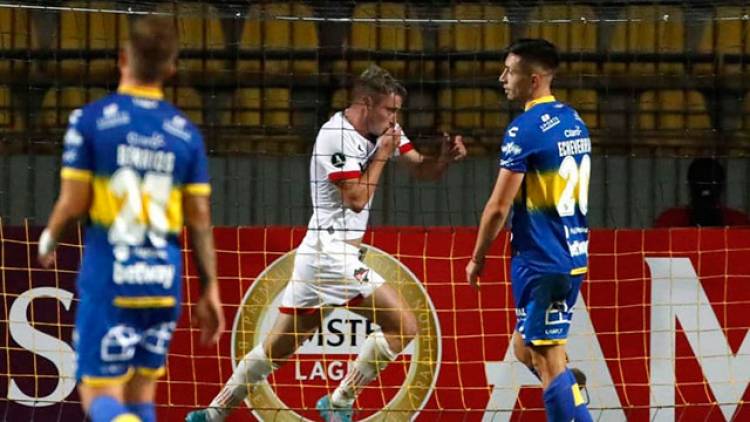 ESTUDIANTES SE TRAJO UNA VICTORIA DESDE CHILE Y QUEDÓ A UN PASO DE LA FASE DE GRUPOS EN LA LIBERTADORES