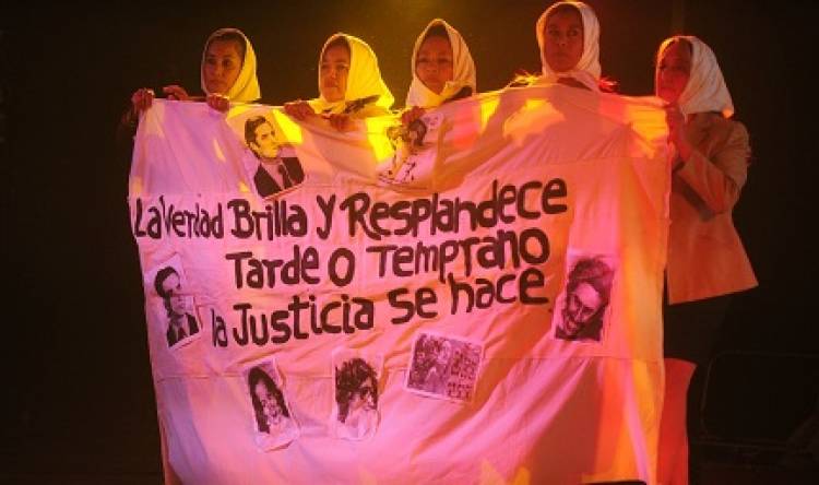 MUCHA EMOCIÓN EN EL ACTO DEL DÍA DE LA MEMORIA POR LA VERDAD Y LA JUSTICIA
