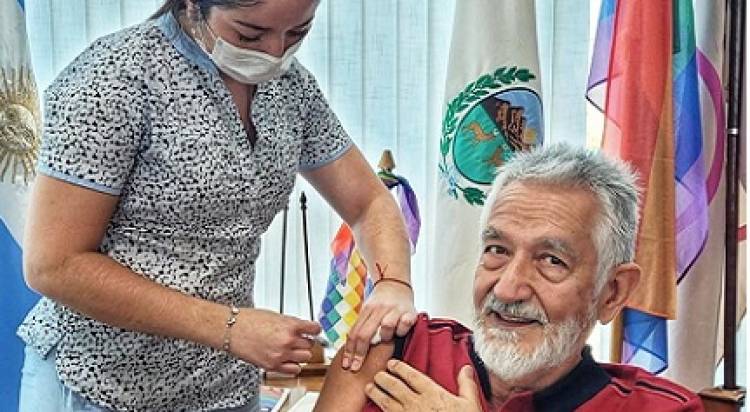 ALBERTO SE SUMÓ A LA CAMPAÑA DE VACUNACIÓN ANTIGRIPAL