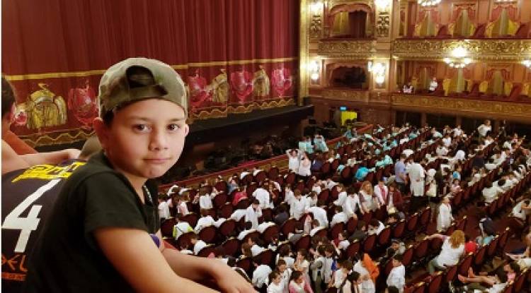 ALUMNOS VIAJAN A BUENOS AIRES PARA CONOCER EL TEATRO COLON