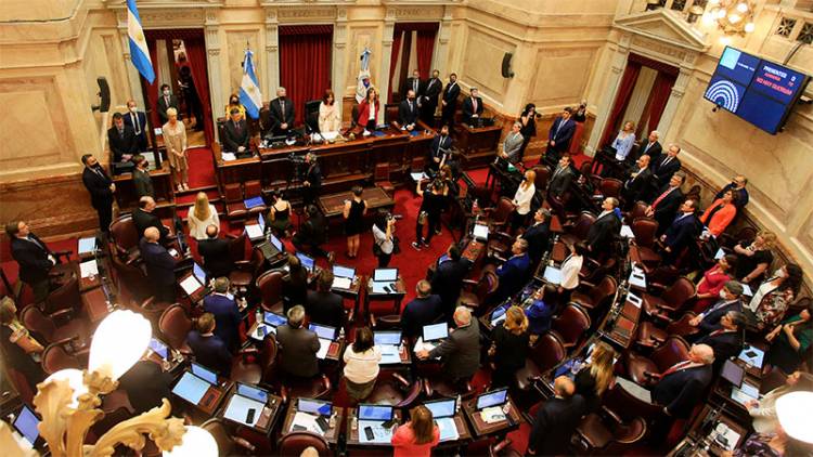 SE DIVIDIÓ EN DOS EL BLOQUE DE SENADORES DEL FRENTE DE TODOS