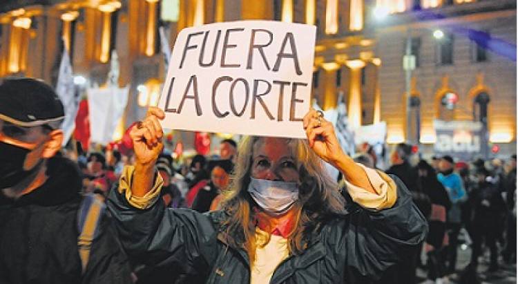MILES DE PERSONAS SE MANIFESTARON PARA EXIGIR LA DEMOCRATIZACIÓN DE LA JUSTICIA