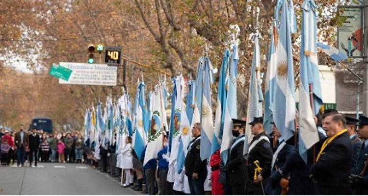 VILLA MERCEDES RINDIÓ HONOR A LA ENSEÑA PATRIA