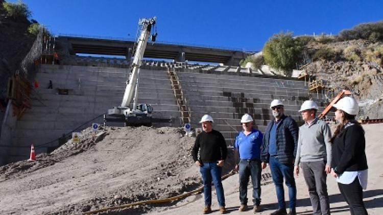ALBERTITO INSPECCIONÓ EL AVANCE DE LAS OBRAS QUE SE REALIZAN EN NOGOLÍ