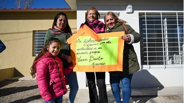 DETRÁS DE CADA CASA ENTREGADA HAY UNA HISTORIA DE VIDA