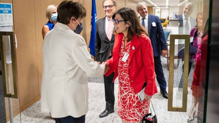 BATAKIS ESTUVO TRES HORAS EN SEDE DEL FMI: LOS EJES DE LA REUNIÓN CON GEORGIEVA