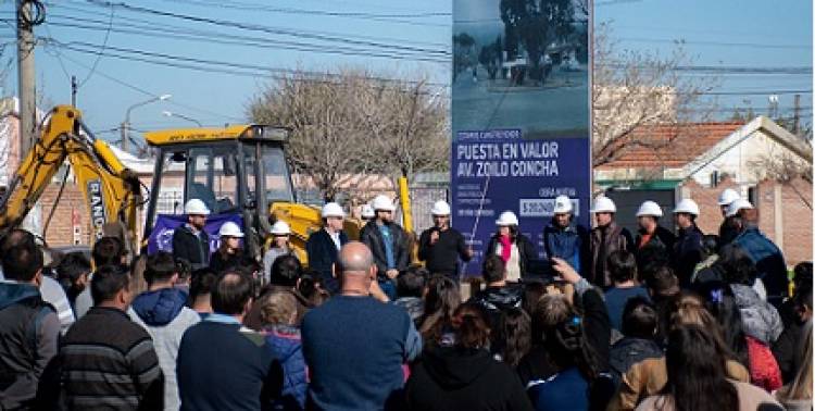 REPAVIMENTAN Y EMBELLECEN LA AVENIDA ZOILO CONCHA