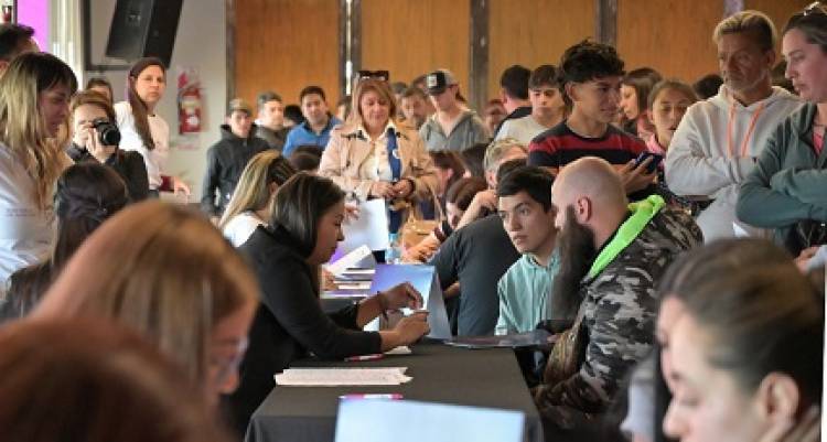 SE FIRMARON MÁS DE 100 NUEVOS CONVENIOS DEL PROGRAMA “EMPEZAR”