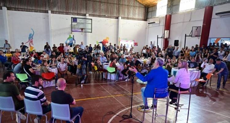 EL GOBERNADOR CERRÓ SU RECORRIDA POR PRINGLES CON UN ENCUENTRO CON PRODUCTORES DE LA REGIÓN
