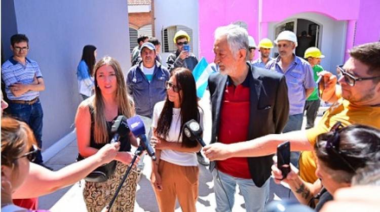 ALBERTO VISITÓ LA FUTURA COMISARÍA DE LA MUJER
