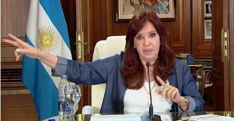 LA VICEPRESIDENTA APUNTÓ CONTRA "LA MAFIA JUDICIAL"