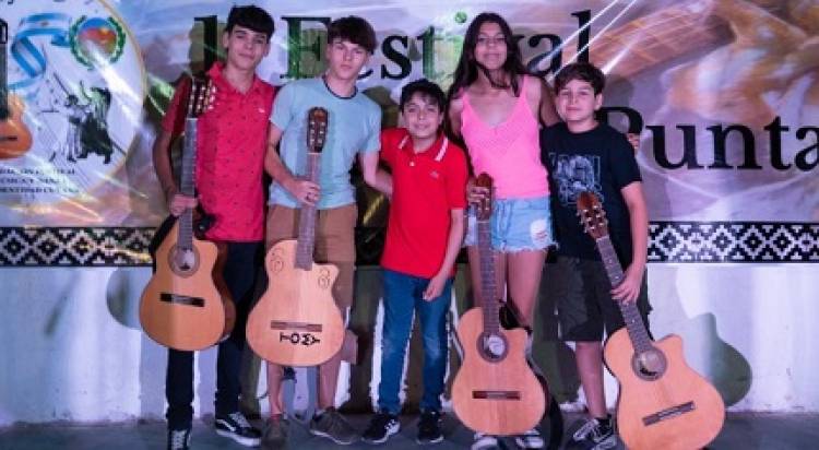 CON MÁS DE 400 ARTISTAS EN ESCENA, BRILLÓ EL 1° FESTIVAL CUYANO “SERENATA PUNTANA 2022”