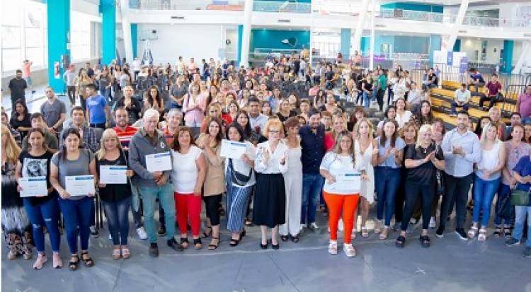 MÁS DE 2500 BENEFICIARIOS FINALIZARON LOS CURSOS DE IMPULSAR INCLUSIÓN