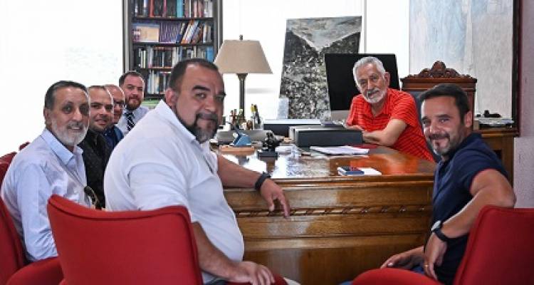 “SOLICITAMOS AL GOBERNADOR QUE NOS AYUDE PARA PODER EXTENDER EL BONO A LOS EMPLEADOS MUNICIPALES”